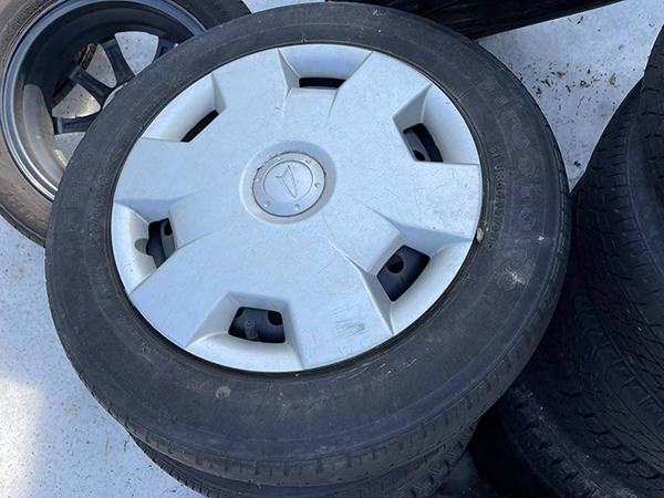 アルミ付きタイヤ14センチ以上